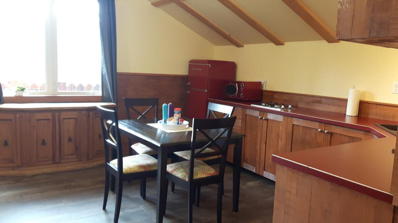 Tschurtschenthaler Rentals Голден Экстерьер фото